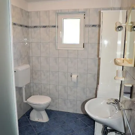 Benko-lopar Apartmán *