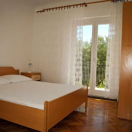 Benko-lopar Apartmán *